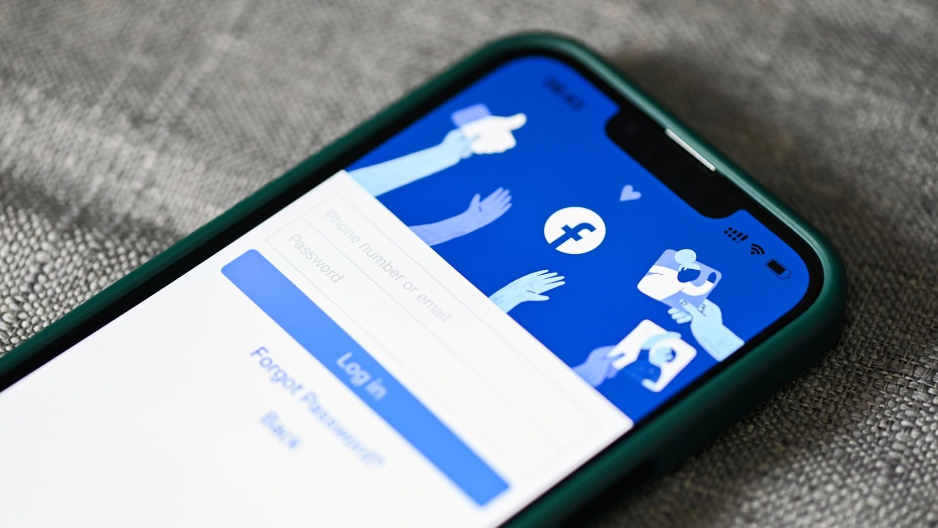 Facebook vai ganhar interface estilo TikTok com vídeo em tela cheia