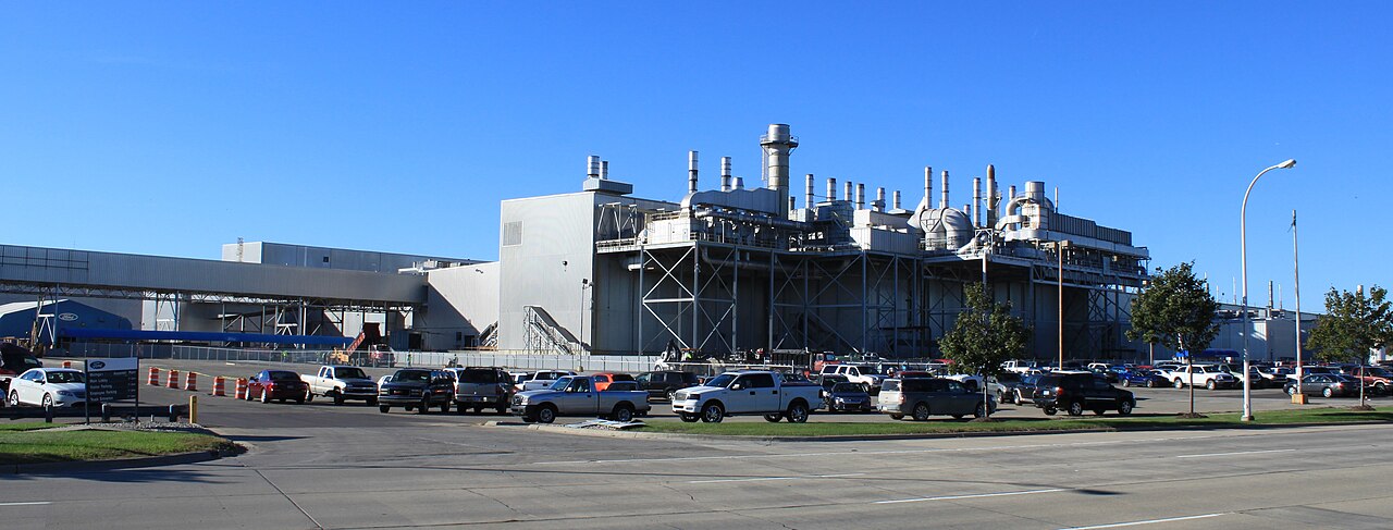 Ford recontrata engenheiros veteranos após IA falhar no controle de qualidade