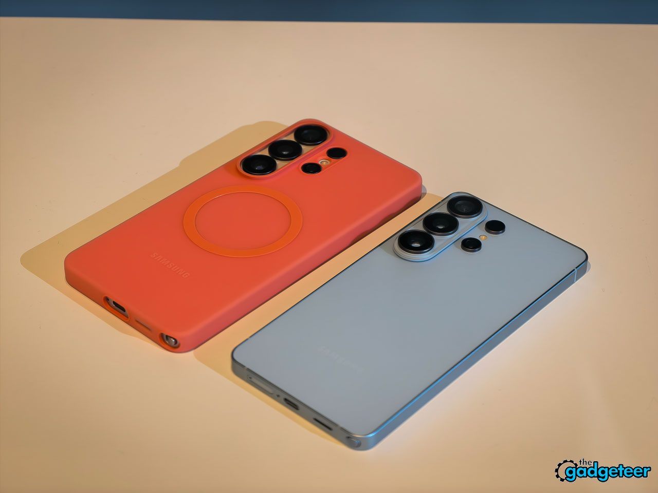 Render do Galaxy S27 com foco no módulo de câmeras