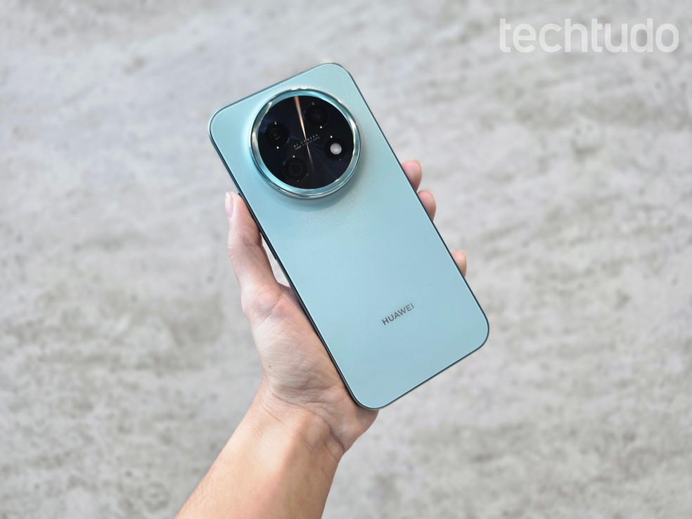 Huawei Nova 15 Max aposta em bateria gigante de 8.500 mAh e corpo fino