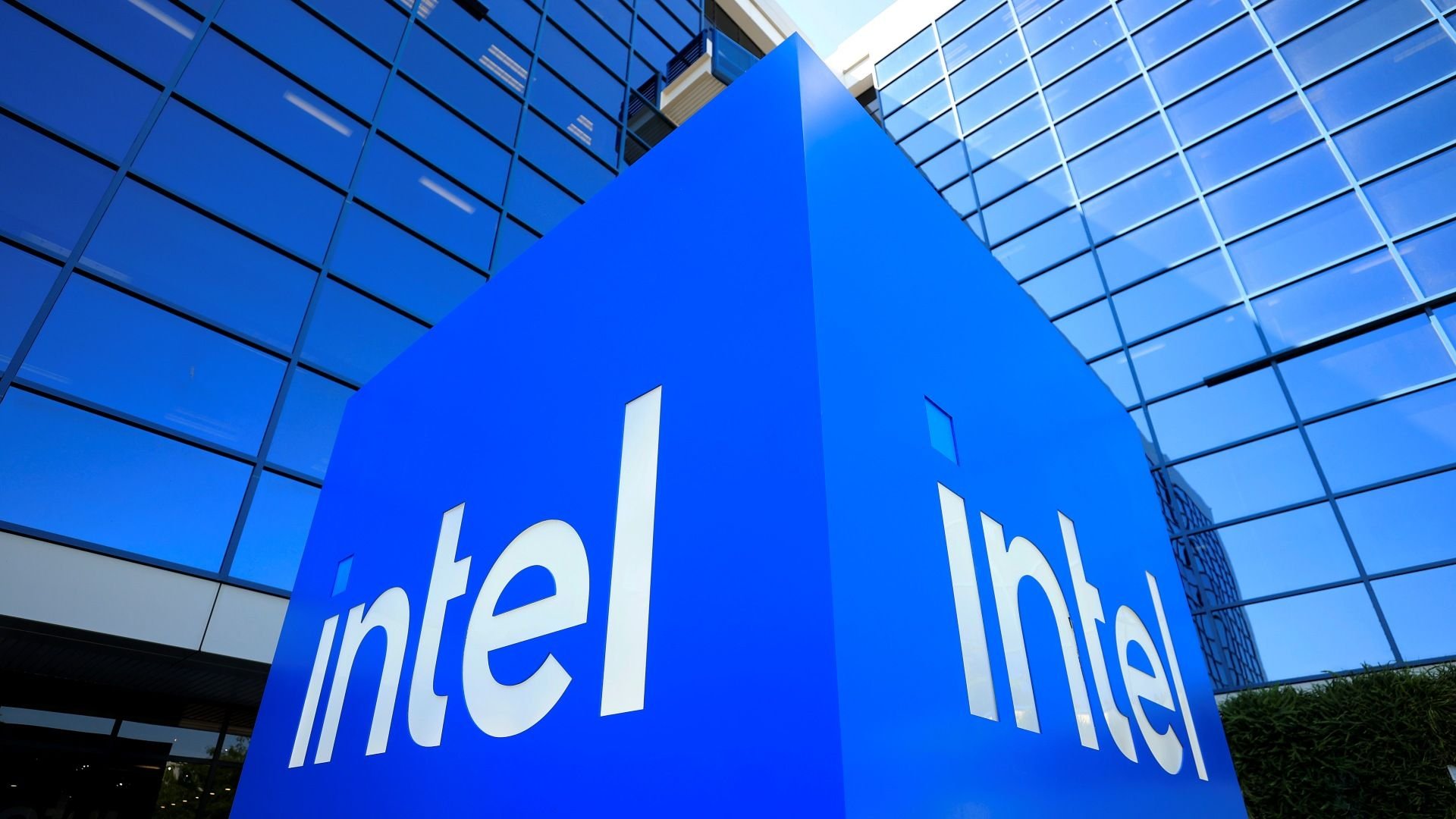 Intel dispara em receita e ações impulsionada por chips de IA