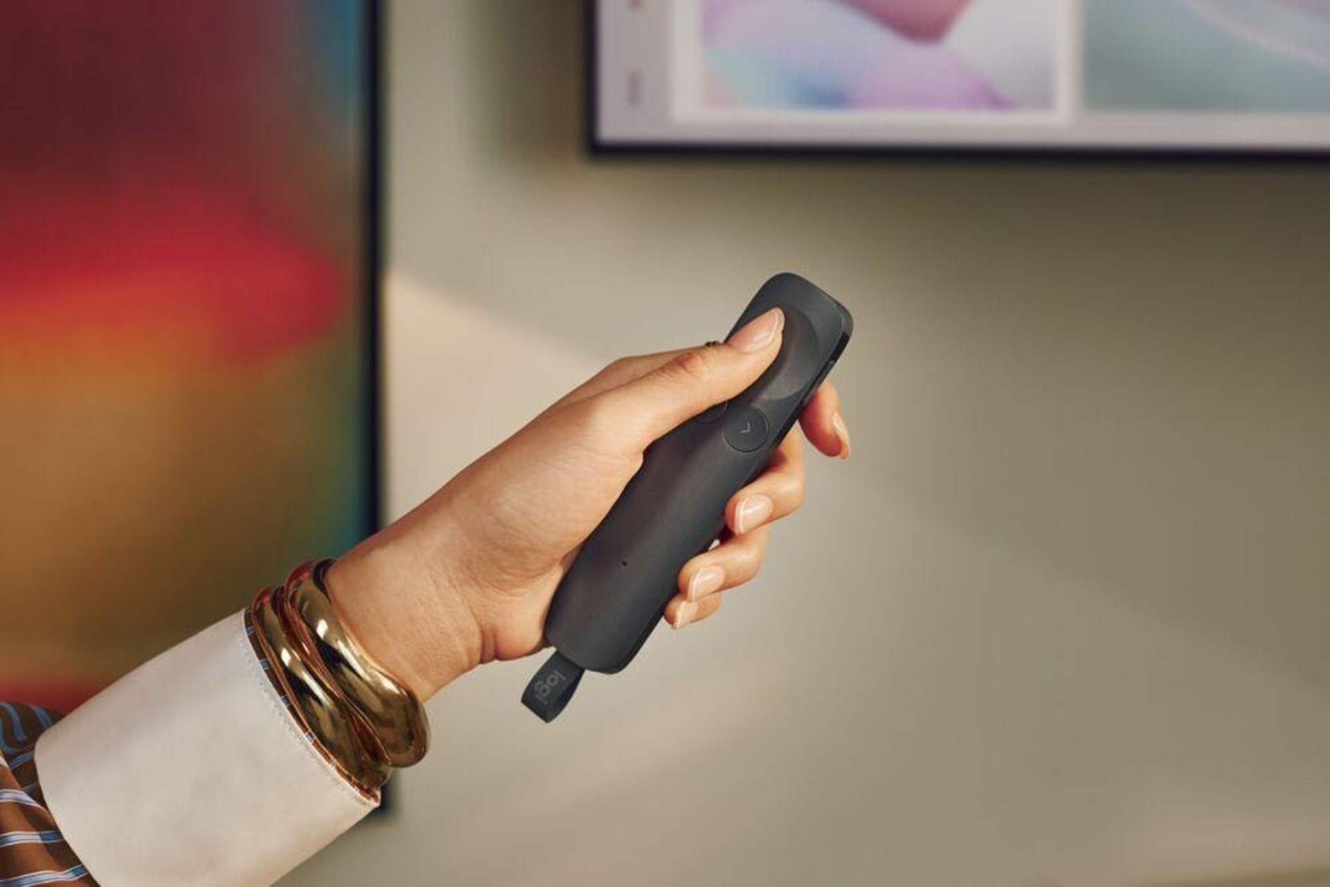 Logitech Spotlight 2 chega ao Brasil com resposta tátil e ponteiro digital