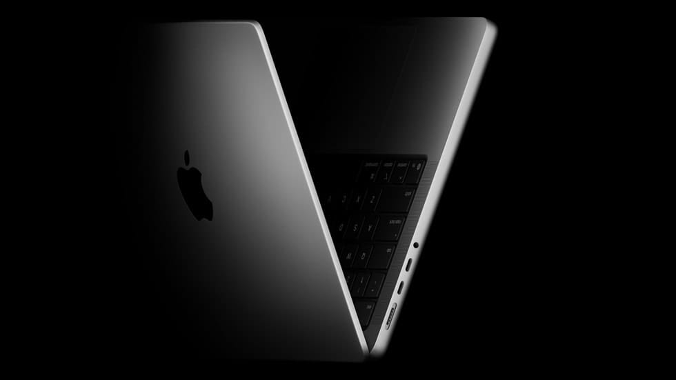 MacBook Pro com M5 Max sofre descoloração na tela por superaquecimento