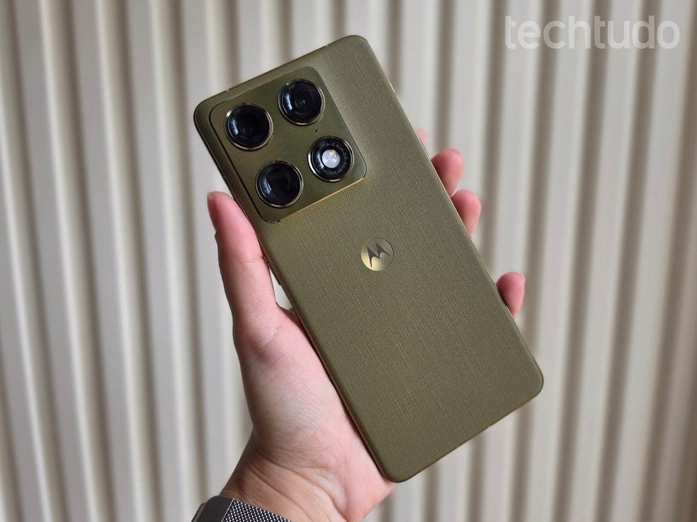 Motorola revela lista oficial de celulares que vão receber o Android 17