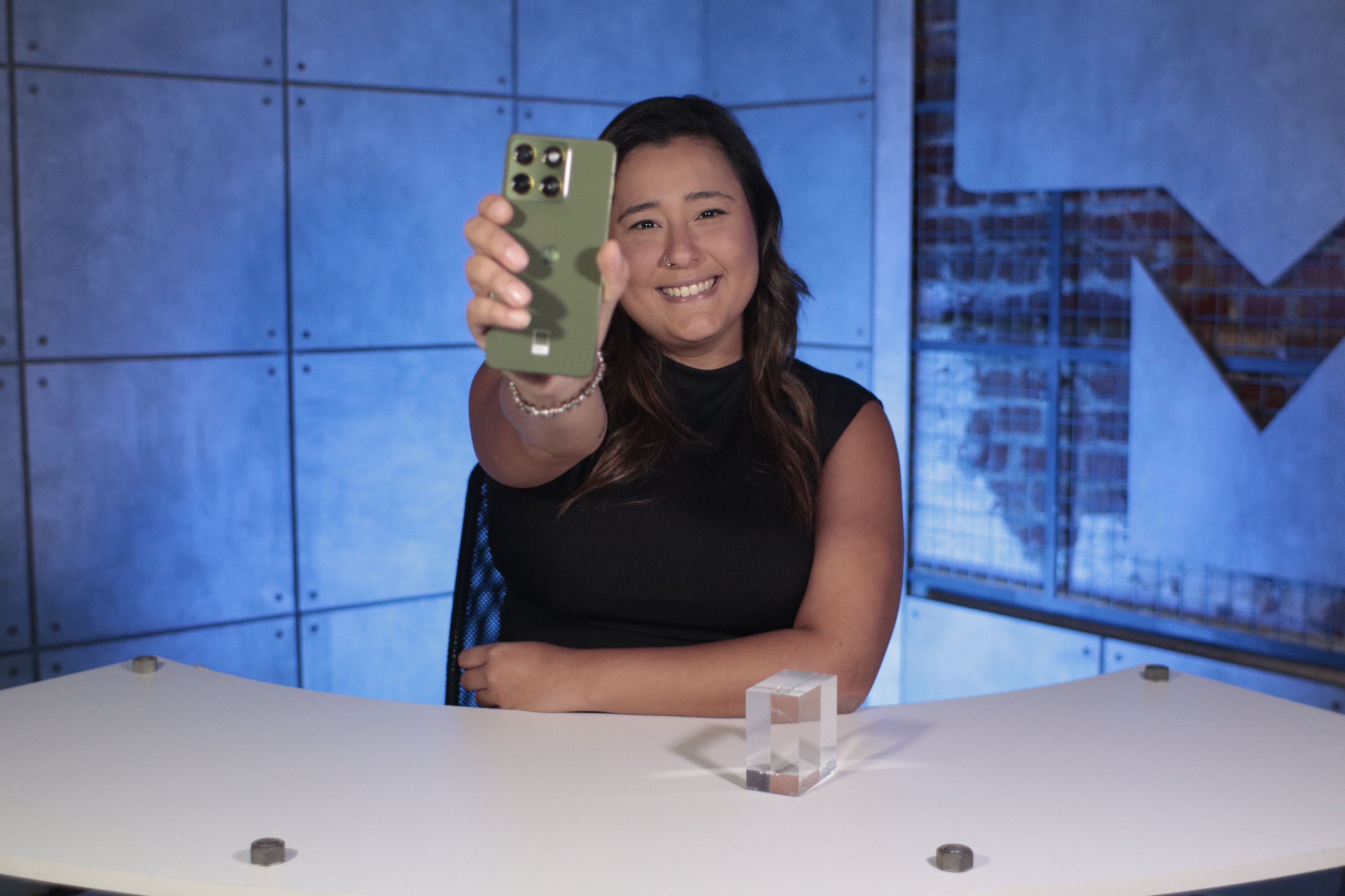 Motorola Edge 70 estreia com corpo de 5,9 mm, mas peca nas câmeras