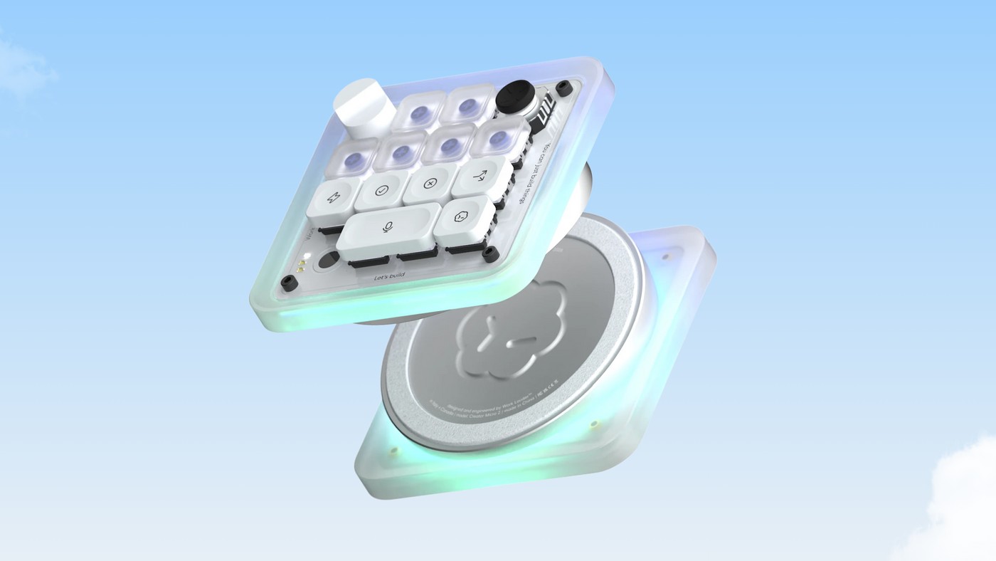 Codex Micro ao lado do kit de teclas adicionais