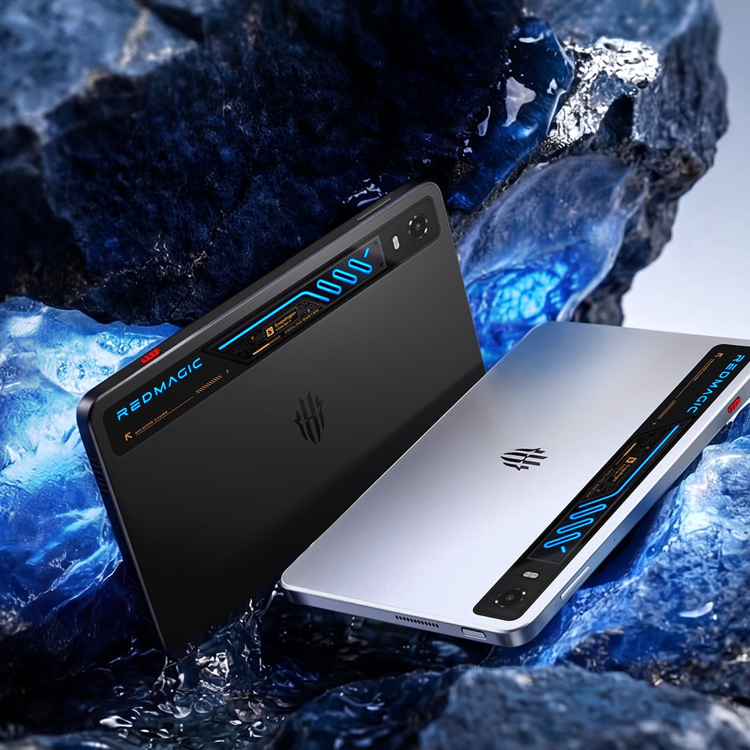 RedMagic Gaming Tablet 5 Pro com design traseiro transparente e iluminação RGB