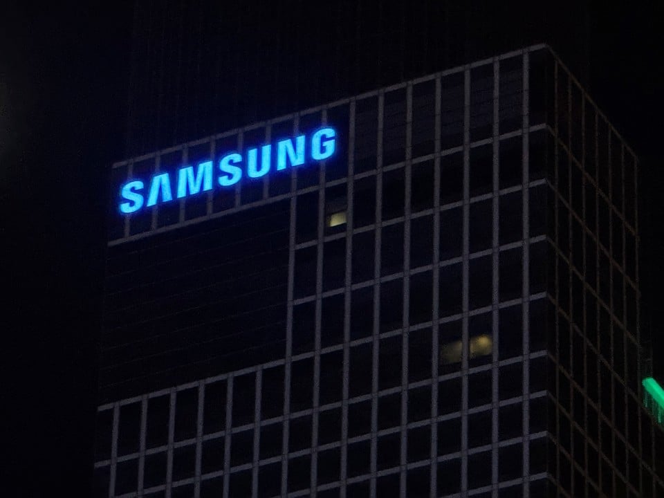 Render vazado do Galaxy S27 Ultra com novo módulo de câmera