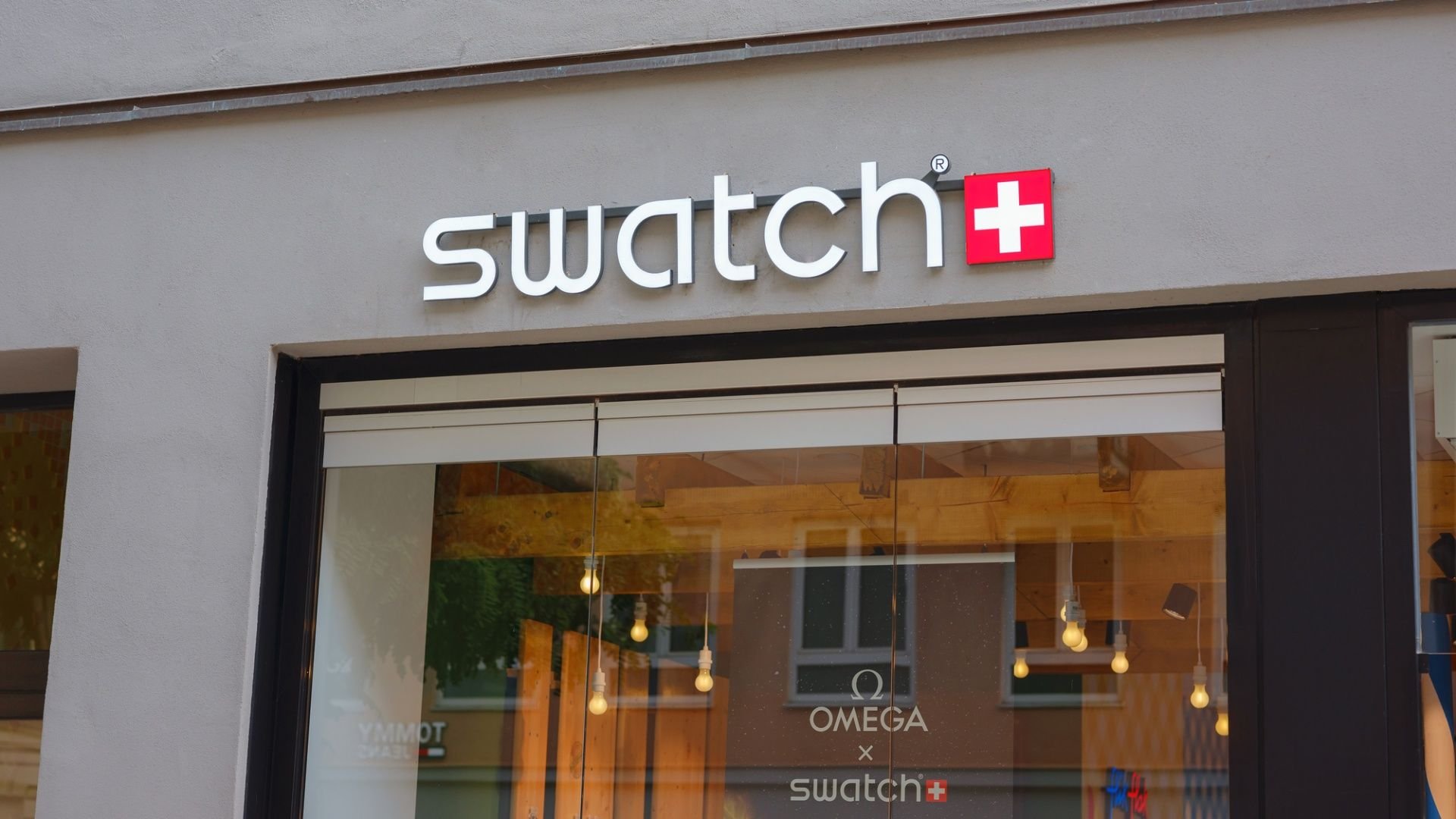 Swatch ganha ação contra a Samsung por mostradores do Galaxy Watch e pode receber US$ 170 milhões
