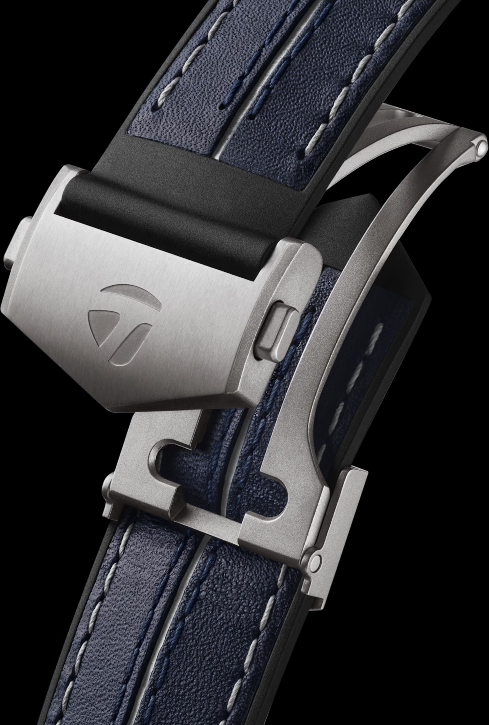 Mostrador com tema de golfe no smartwatch da Tag Heuer e TaylorMade