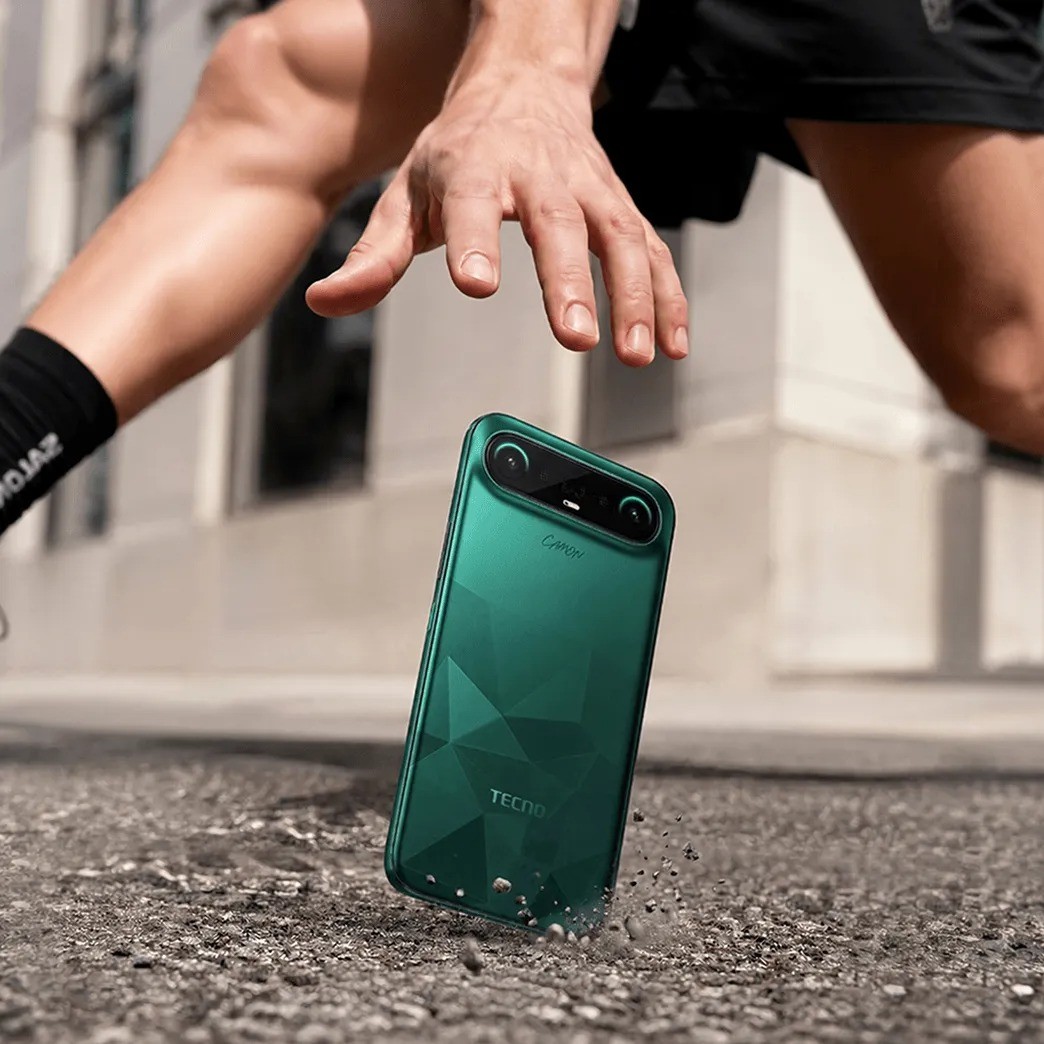 TECNO Camon 50 Slim estreia com 6,39 mm de espessura e bateria de 5.600 mAh