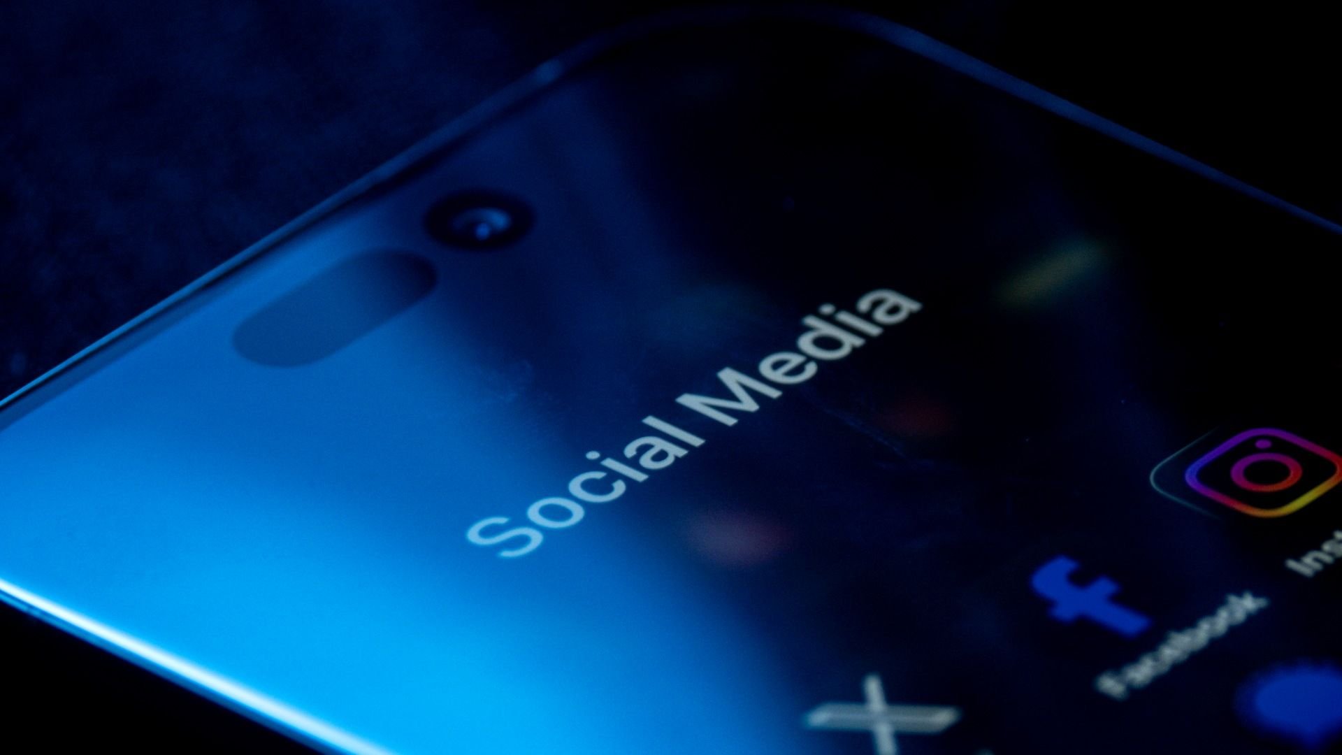 W: rede social europeia com apoio da UE entra no ar para rivalizar com o X